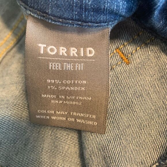 Torrid Cropped Boyfriend Jeans size 14 - Picture 5 of 10
